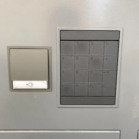ホテル Emiliana Am Bahnhof