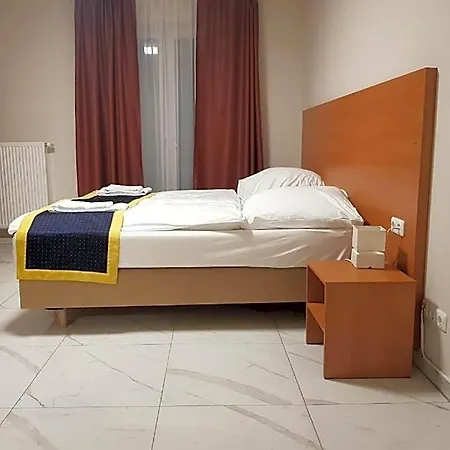 Hotel Emiliana Am Bahnhof