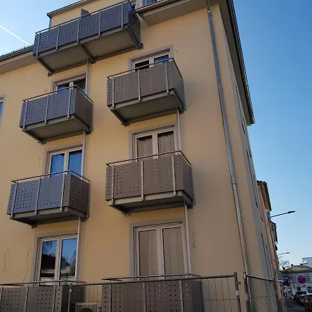 Emiliana Am Bahnhof 酒店 3*