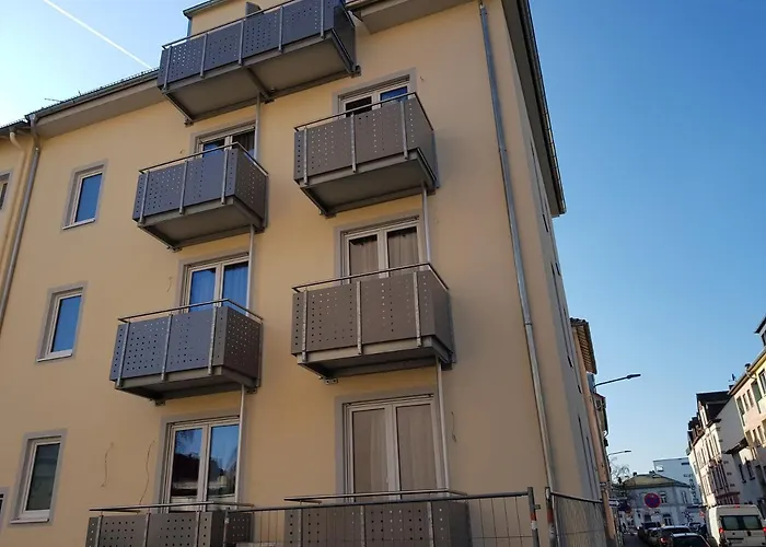 Emiliana Am Bahnhof 호텔 3*